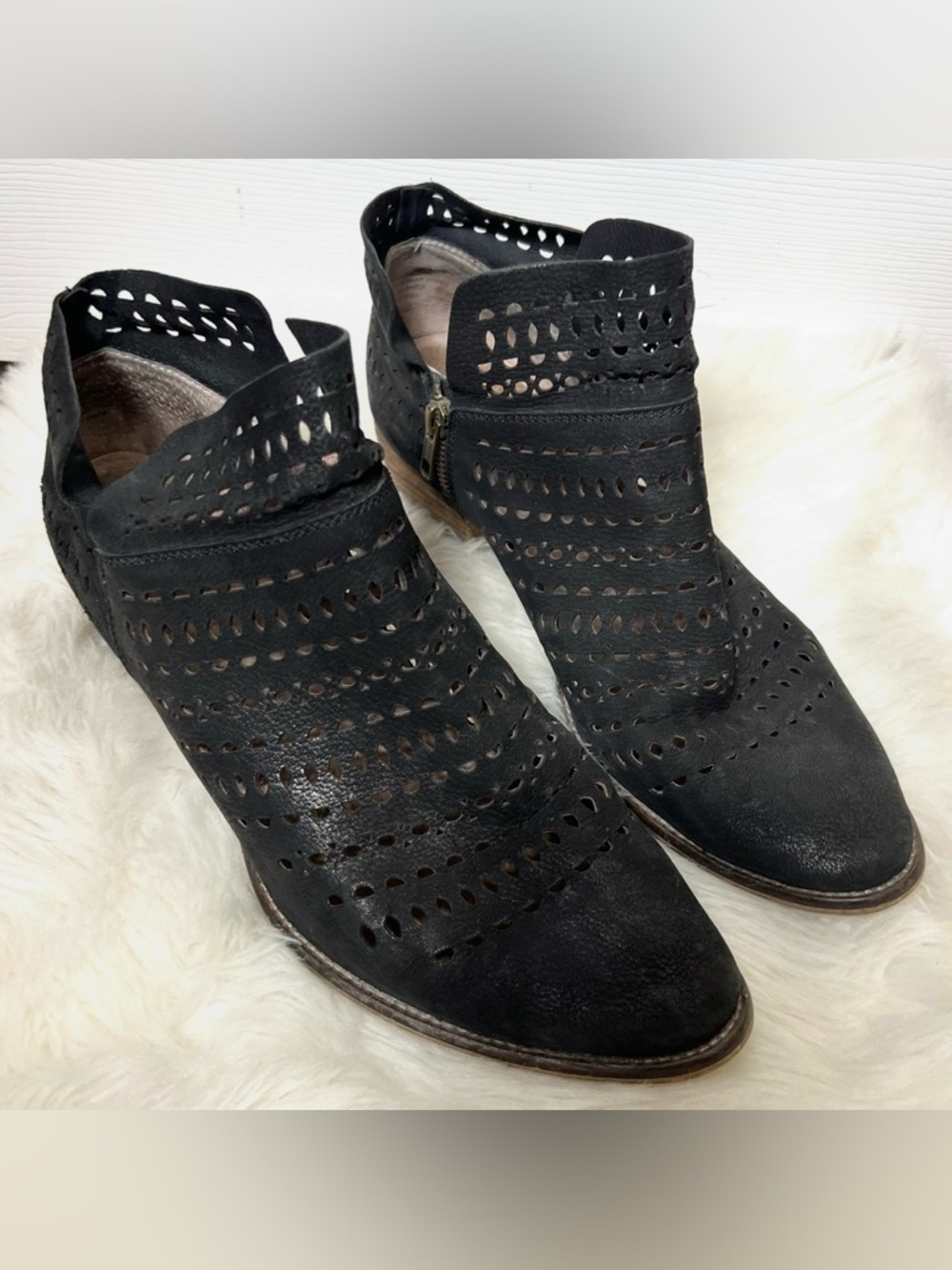 Seychelles Leather Booties Ankle Boots Side Zip Low Heel Block Heel Size 11